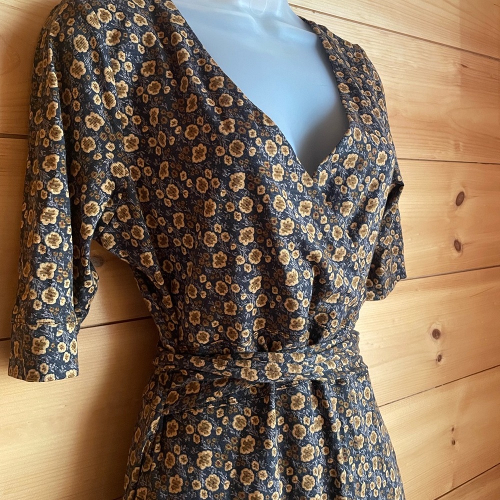 Toad and Co. v-neck 100% cotton dress - Picture 6 of 7